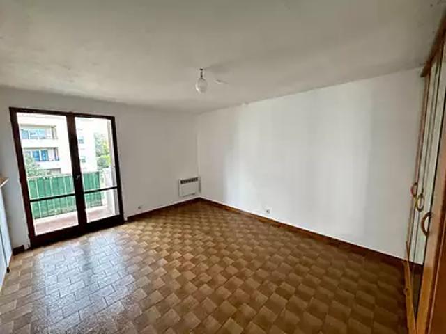 Six Fours les Plages 83140 Achat / Vente appartement 1 pièce t1 cave