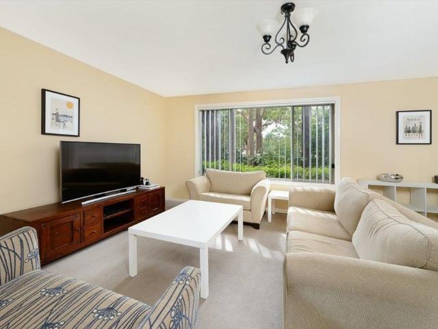 Two storey family home in desirable position