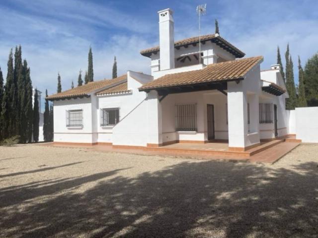 Six Seconds Properties te ofrece estas villas individuales d. 180m² Fuente Alamo