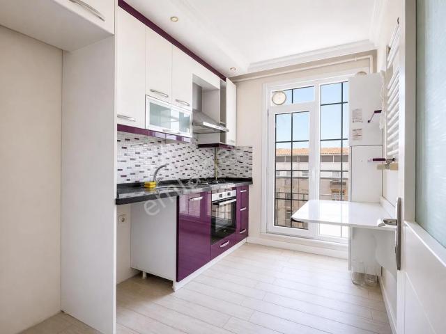 Siyavuşpaşa Ulubatlı Hasan Caddesi Civarı Satılık 2+1 Boş Daire