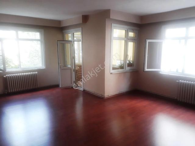 Siyavuşpaşa Gonca Sokakta 2 Kat Asansörlü 3+1 Köşe Başı Kiralık Daire