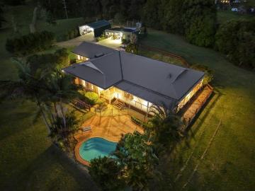 Sizeable Family Home On Acreage Located Close To The Beach.
