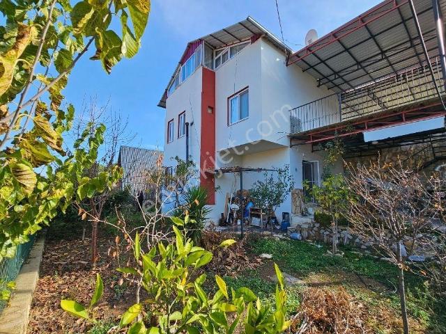 Soğucak Yaylasında Bahçeli 6+2 Tripleks Villa