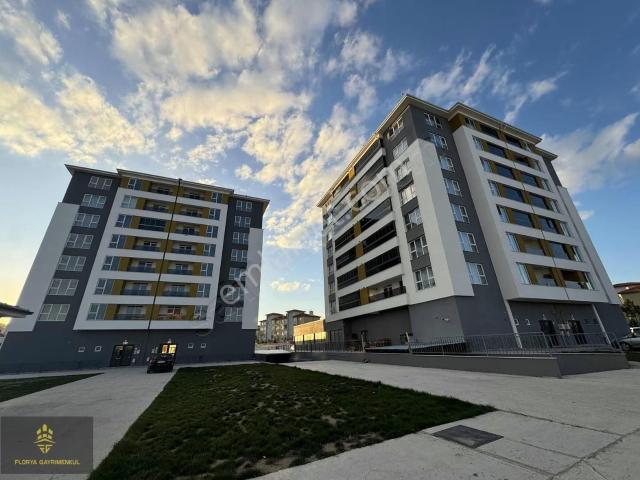 Söğütönün En Büyük Sitesi Çift Balkonlu Kilerli Ebeveyn Banyolu