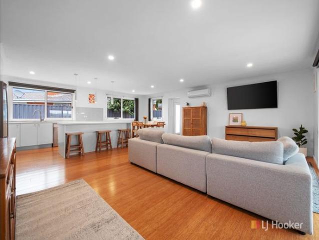 SO NEAT GREAT POSITION OPEN HOME Friday 21st 3:00 3:30pm