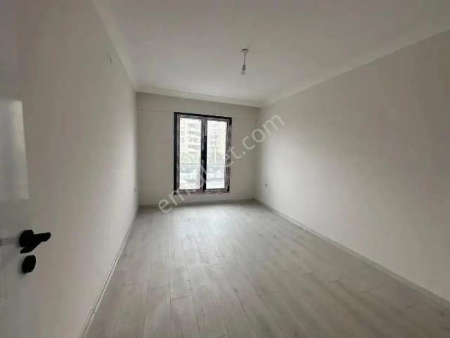 Soma Barış Manço Kavşağı'nda Sıfır 3+1 Doğalgazlı Satılık Daire