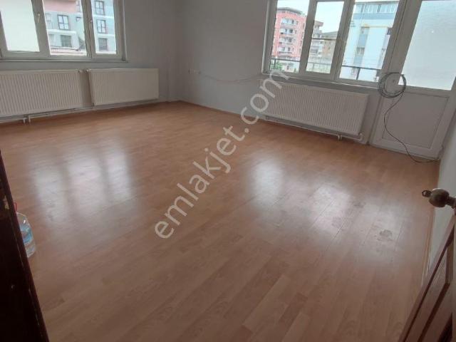 Soma Fer Göz Hastanesi Civarı 3+1 Doğalgazlı Kiralık Daire