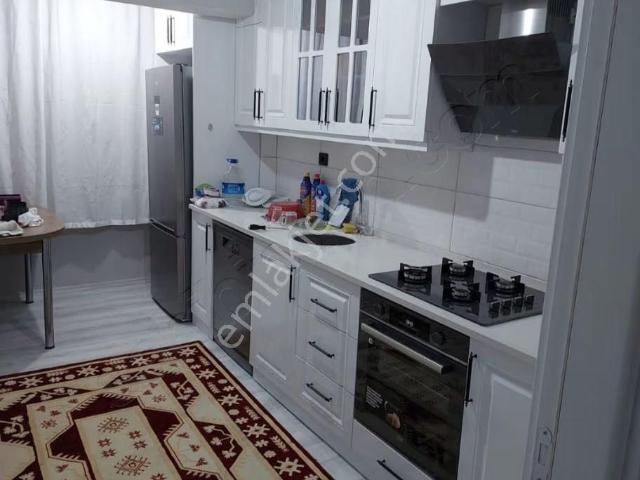 Soma Kardelen Emlak'tan Merkezde Satılık 2+1 Daire.