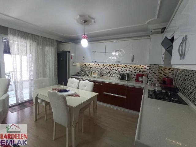 Soma Kardelen Emlak'tan. Satılık 3+1 Daire.