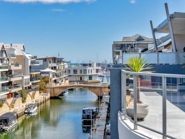 Some apartments give you one view. This penthouse gives you four