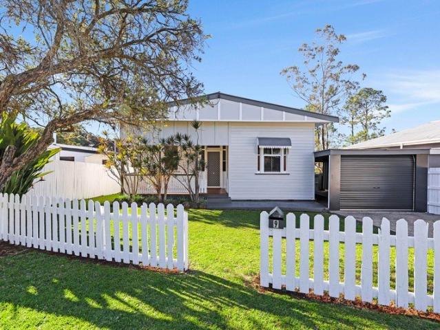 Some homes simply steal your heart… and this gorgeous cottage is certainly one of them