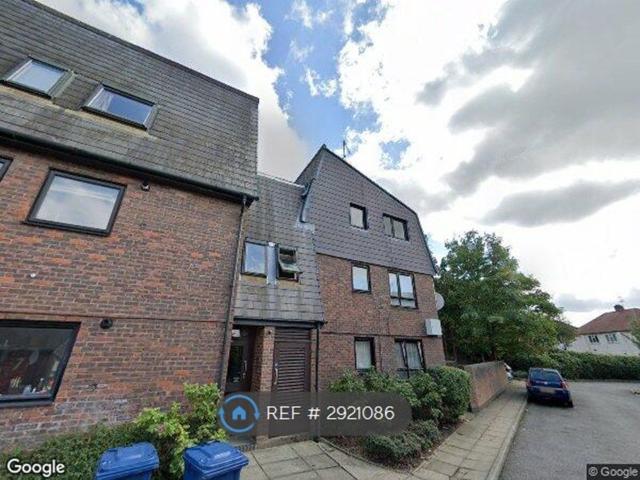 Somercoates Close, Barnet EN4, 2 bed flat to rent, £2,000 pcm | PrimeLocation