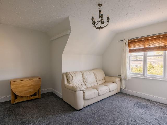 Somers Road, The Gables RH2, 1 bed flat to rent, £1,150 pcm | PrimeLocation