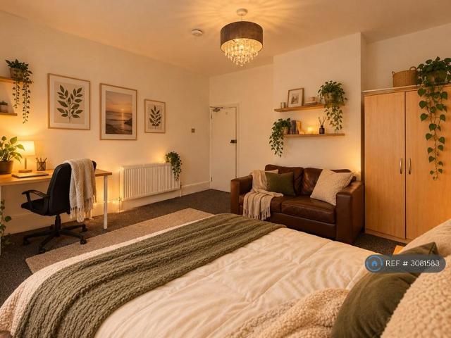 Somers Road, Portsmouth, PO5 1 bed in a house share to rent £660 pcm £152 pw