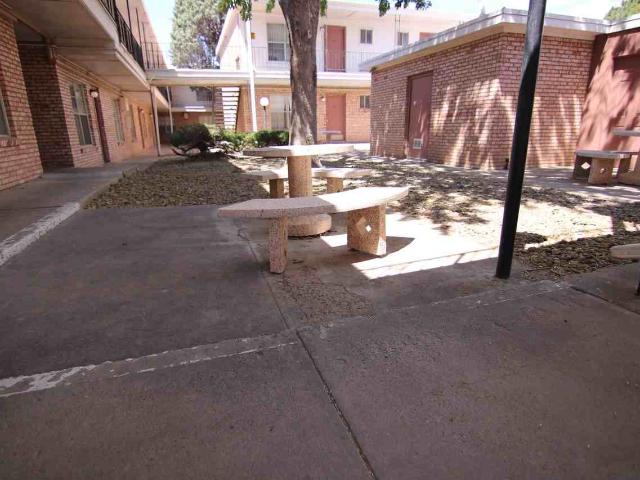 Somerset Park 2 Bedroom Apartment for Rent at 1201 Madeira Dr Se, Albuquerque, NM 87108 South San Pedro