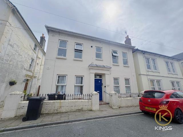 Somerset Road, Southsea Studio to rent £650 pcm £150 pw
