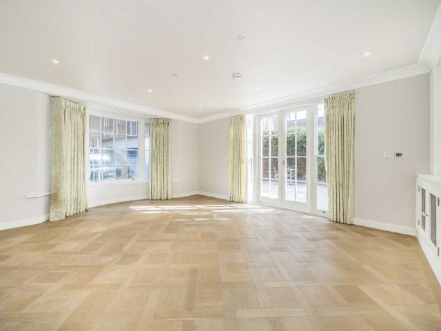 Somerset Square, Holland Park, W14, London