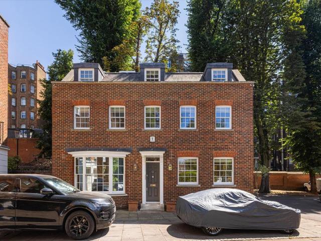 Somerset Square, London W14 3 bed detached house to rent £12,497 pcm £2,884 pw