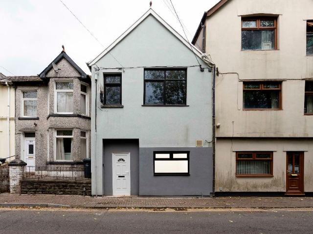 Somerset Street, Abertillery NP13, 3 bed terraced house to rent, £850 pcm | PrimeLocation