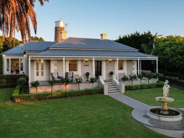 Somerton Stately Central Grandeur