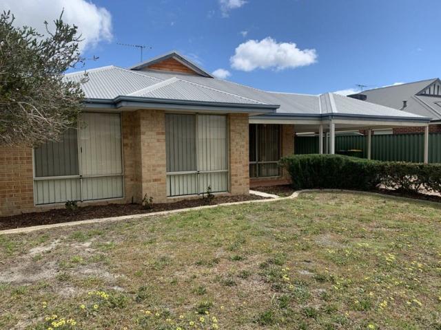 SOMETHING FOR THE WHOLE FAMILY! GREAT LOCATION!