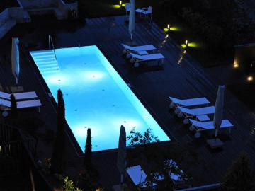 ROSENHOF | Beeindruckendes Wörtherseedomizil mit Pool in Bestlage