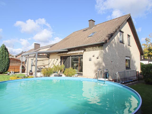 Sommer 2027 im eigenen Pool