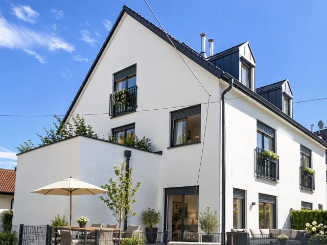 Sommer im eigenem Garten. Hier erfüllt sich Ihr Traum! Ideal für München Pendler