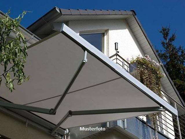 Sommer, Sonne, Wohnkomfort: Einfamilienhaus mit Outdoorpool, Garten & Carport