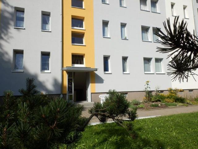 Nähe Klinikum. Kleine 3 Raumwohnung sucht MIETER