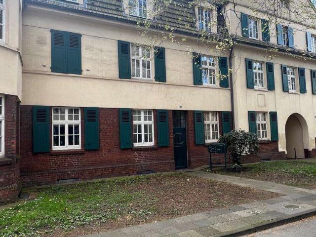 SOMMERAKTION* LEERE 3 ZIMMER DACHGESCHOSSWOHNUNG OHNE BALKON!