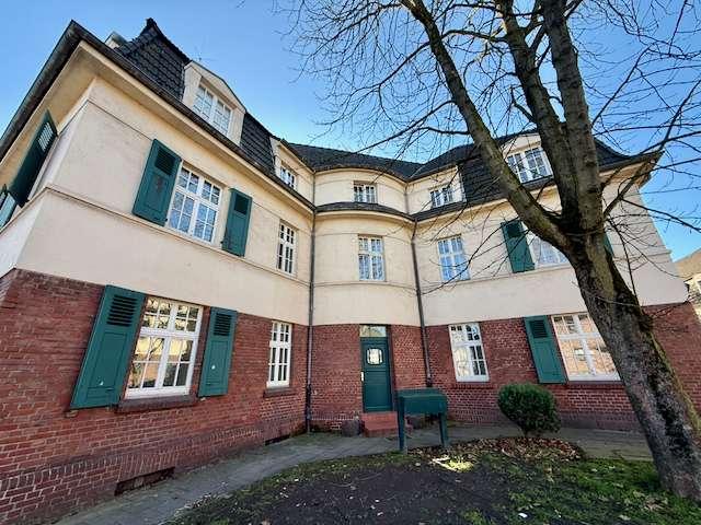 SOMMERAKTION* LEERE VIER ZIMMER MAISONETTE WOHNUNG AUF 2 EBENEN!