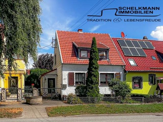 Gemütliches Reihenendhaus mit entzückendem Garten