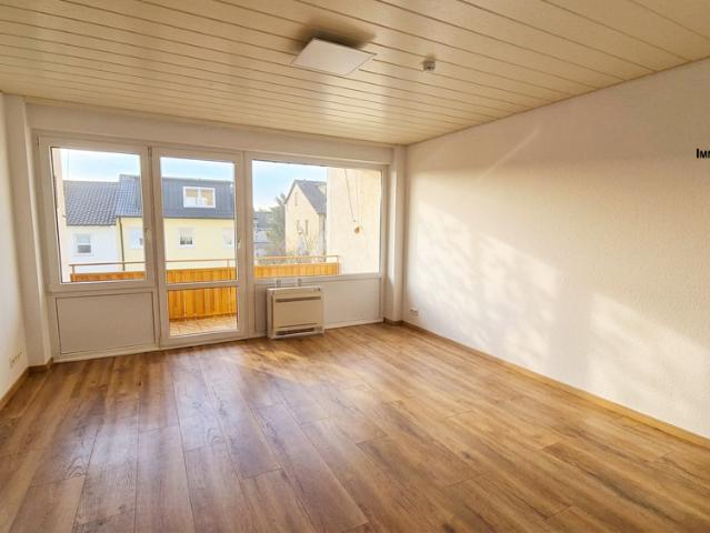 Sommergenuss in kühlen Räumen! 4 Zimmerwohnung in Sindelfingen