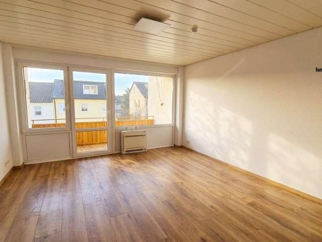Sommergenuss in kühlen Räumen! 4 Zimmerwohnung in Sindelfingen