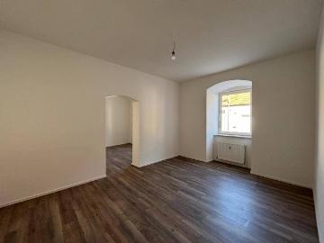 WOHNUNGSHIT 5 Zimmer, NEU saniert um NUR € 1.400,00 inkl. ALLEM ausser Strom