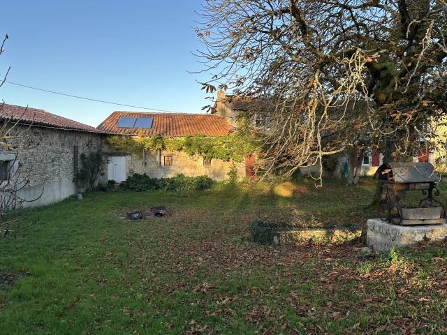 Sommieres Du Clain 295m² Sommières du Clain