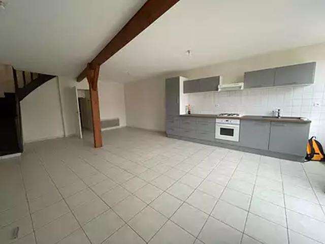 Sommières du Clain 86160 Location maison 4 pièces t4