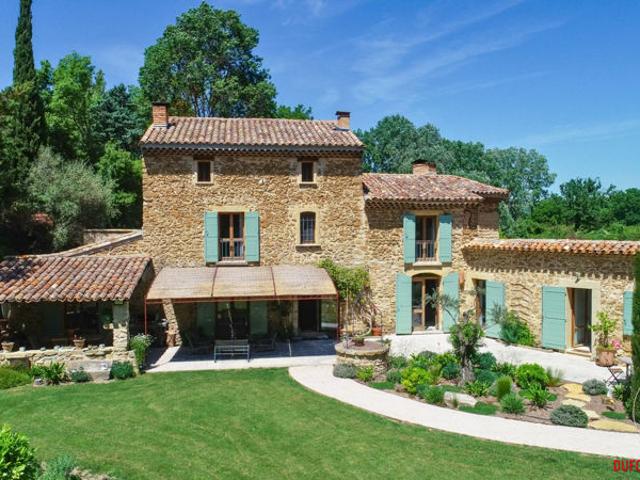 Somptueuse propriété de 4,5 hectares au coeur de la Provence