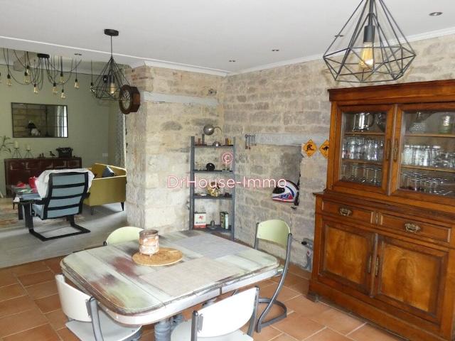SOMPTUEUSE PROPRIÉÉ EN PIERRE SUR 4 HA DE TERRAIN, PISCINE, VUE IMPRENABLE, CALME, DÉPENDANCES