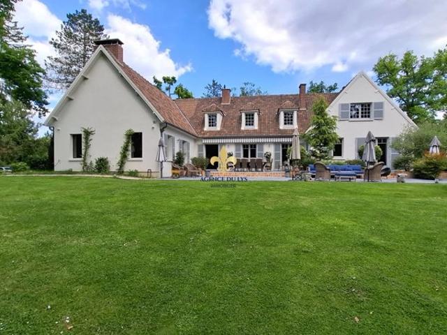 SOMPTUEUSE VILLA FAMILIALE