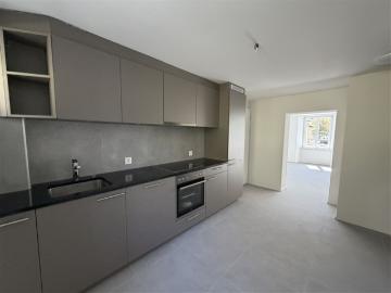 Sonvilier, eine prächtige 3 Zimmer Wohnung komplett NEU