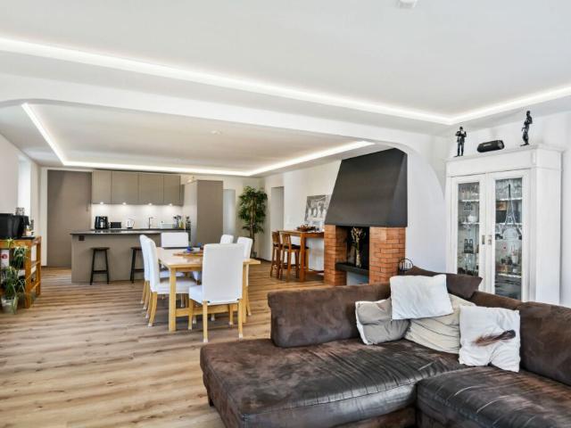 Sonvilier, maison de 5.5 pièces rénovée avec une surface louée