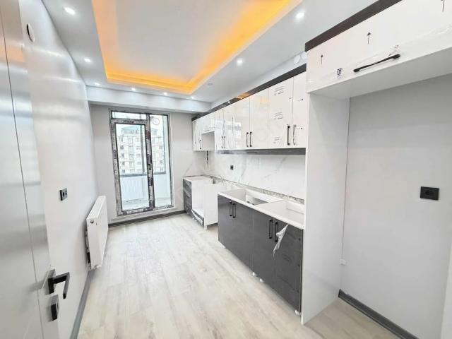 Son 2 Daire! Hastane Ve Buzpaten Yanı Güney Cephe Sıfır Lüks 2+1