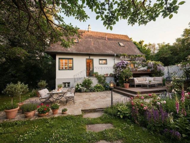 SONDERAKTION BIS 31.DEZEMBER 2026: Charmantes Einfamilienhaus mit Burgblick und wunderschönem Garten prompt zu beziehen!