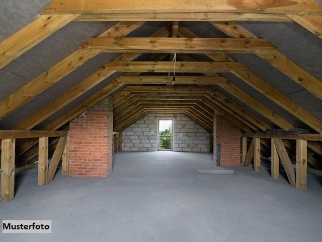 Sondereigentum im DG 5 Zimmer