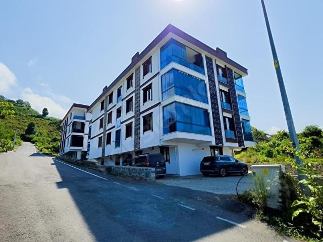 SÖNMEZ'DEN KUMBAŞINDA EBEVEYN BANYOLU 3+1 SATILIK DAİRE