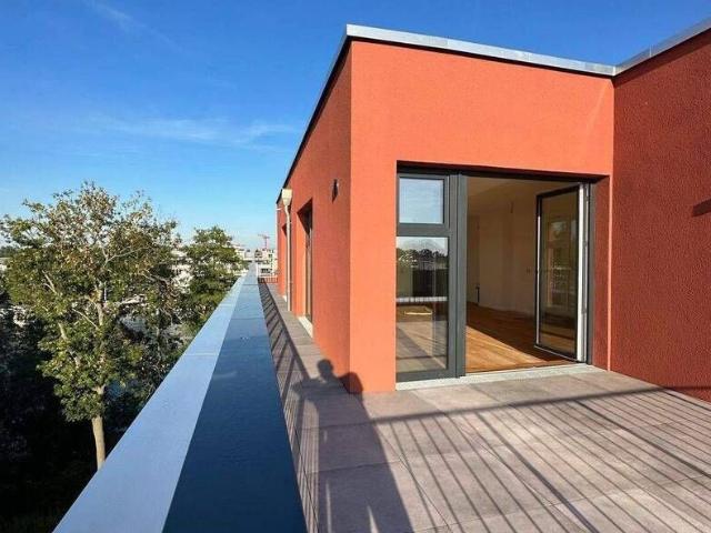 Sonne, Wasser, Weitblick – exklusives Penthouse an der Spree