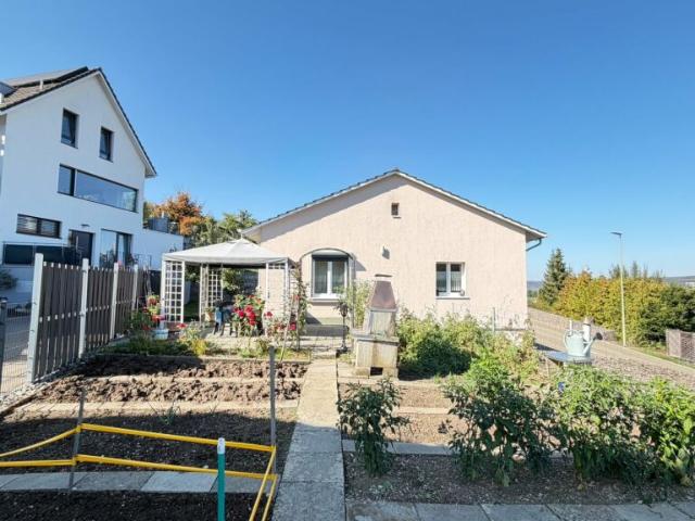 Sonne & Weitsicht 4.5 Zimmer Haus mit Garage