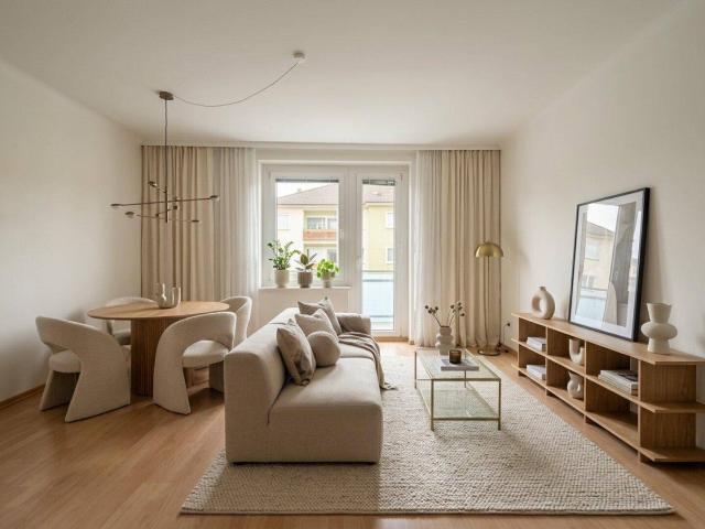 Sonne auf der Loggia, Stadt ums Eck 2 Zimmer Wohnung mit Potenzial nähe Innenstadt